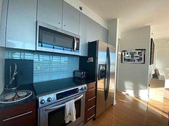 5th image of 2101 Market St Unit 3604