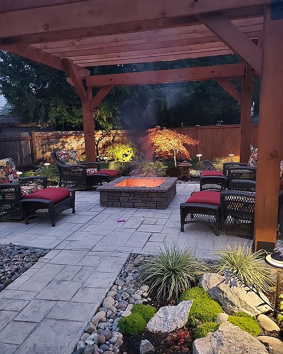 Back yard pergola @ fire pit