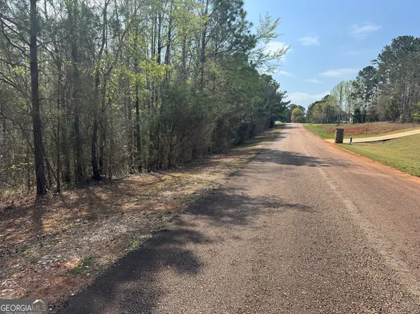 23 13th Cou Ct, Lanett, AL 36863