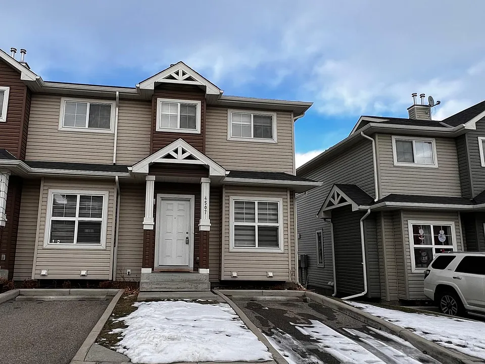 111 Tarawood Ln NE #3903