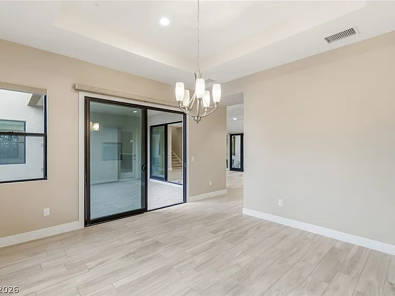 64 Grey Feather Dr — Photo 14