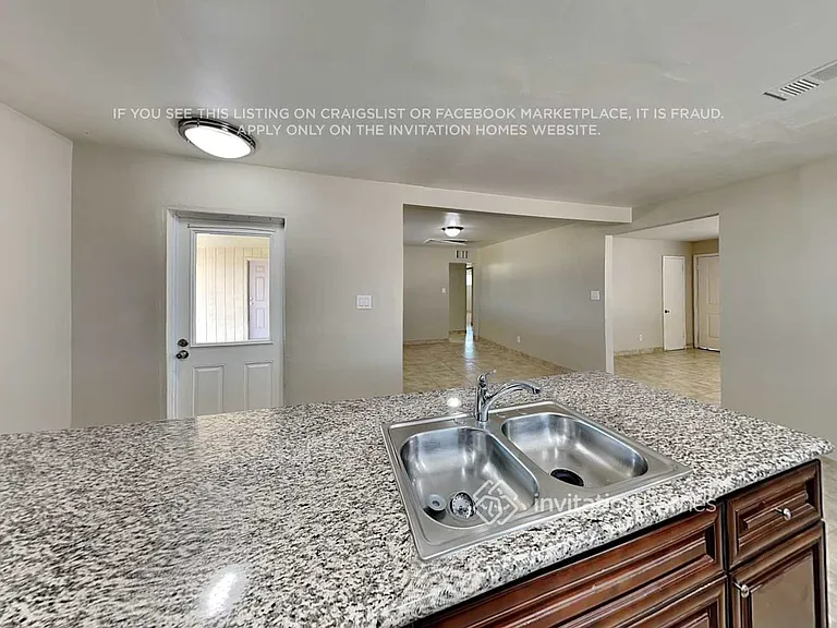 2211 W Palo Verde Dr — Photo 6