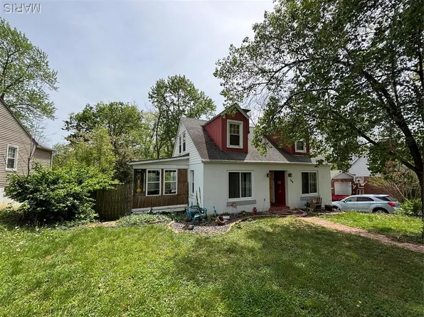 126 Sunset Ave, Collinsville, IL 62234