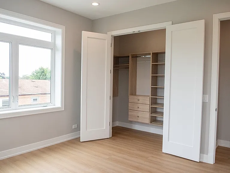 6519 W Addison St #3N — Photo 4