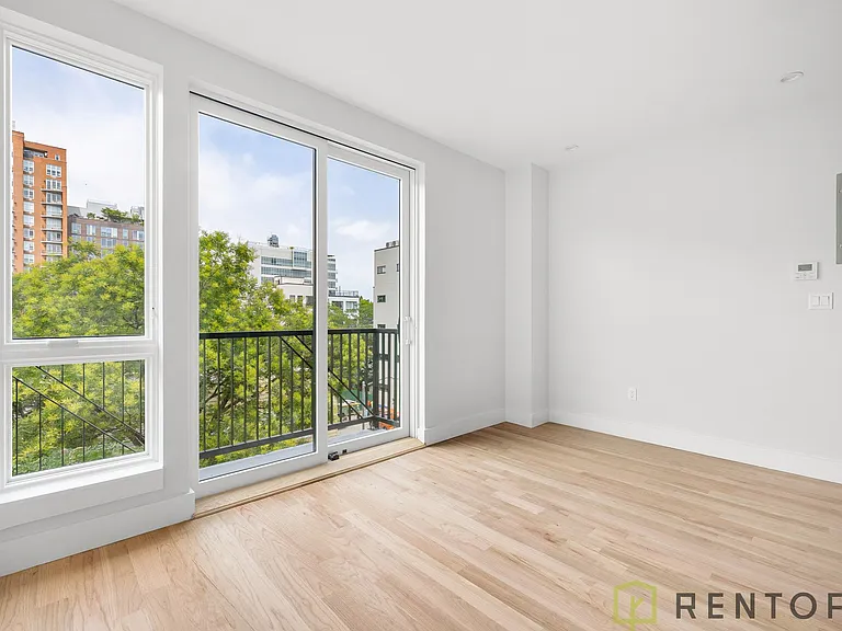 22 Frost St #405 — Photo 8