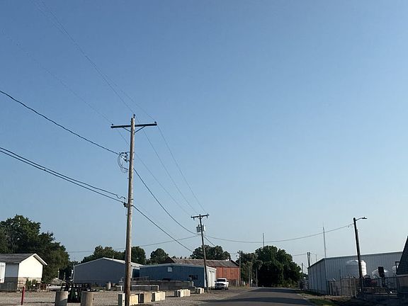 4th image of 340 N Plum St