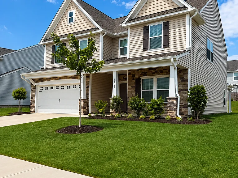 1704 Eagle View Dr — Photo 2