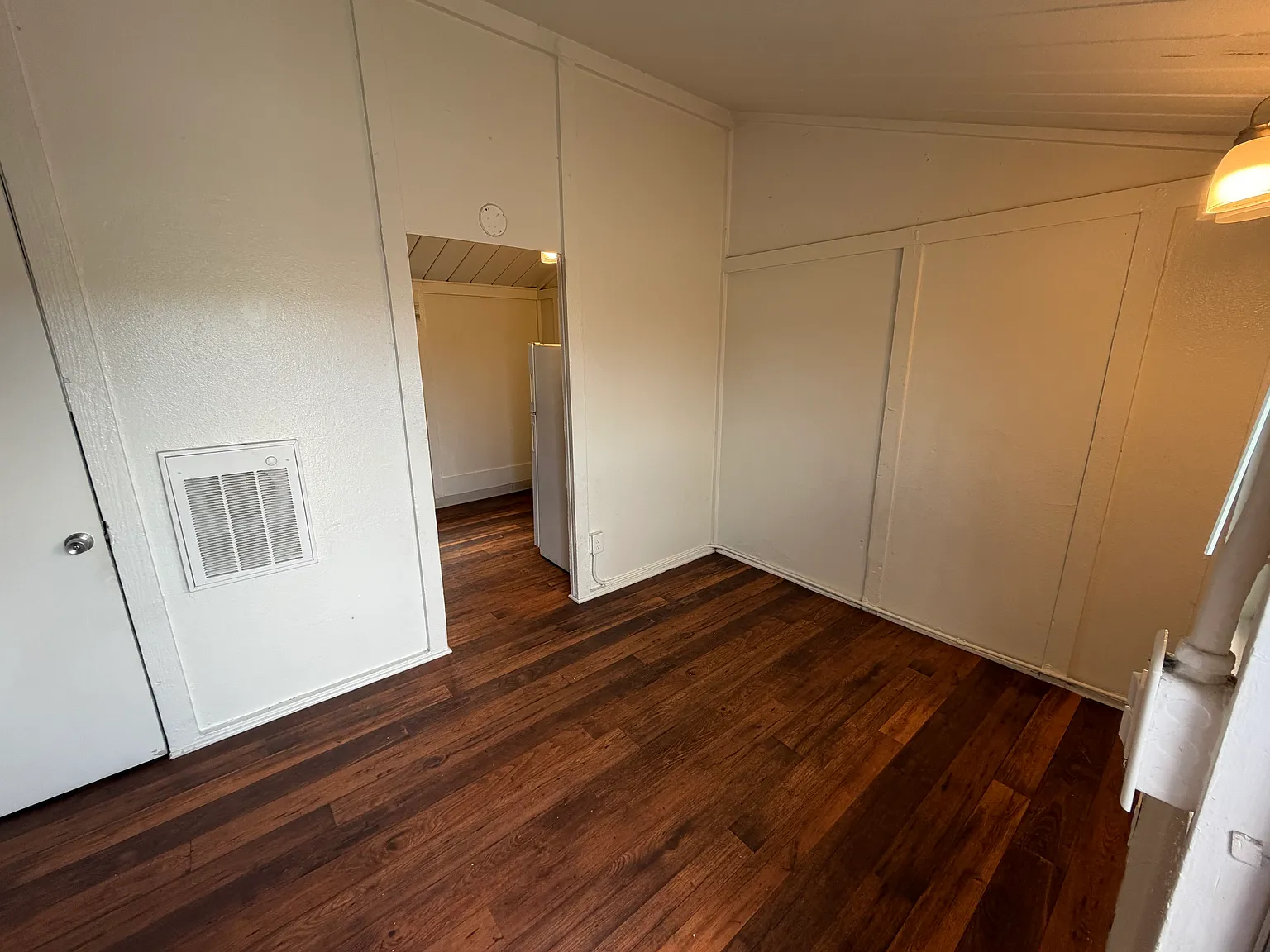 Studio, 260 sqft, $1,380 — Photo 2