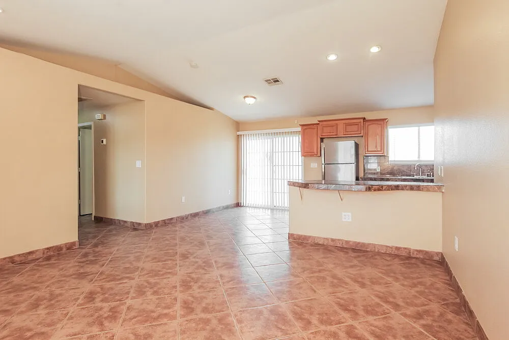 3 bed, 2.0 bath, 1486 sqft, $1,755 — Photo 4