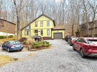 267 Bear Run Dr, Drums, PA 18222