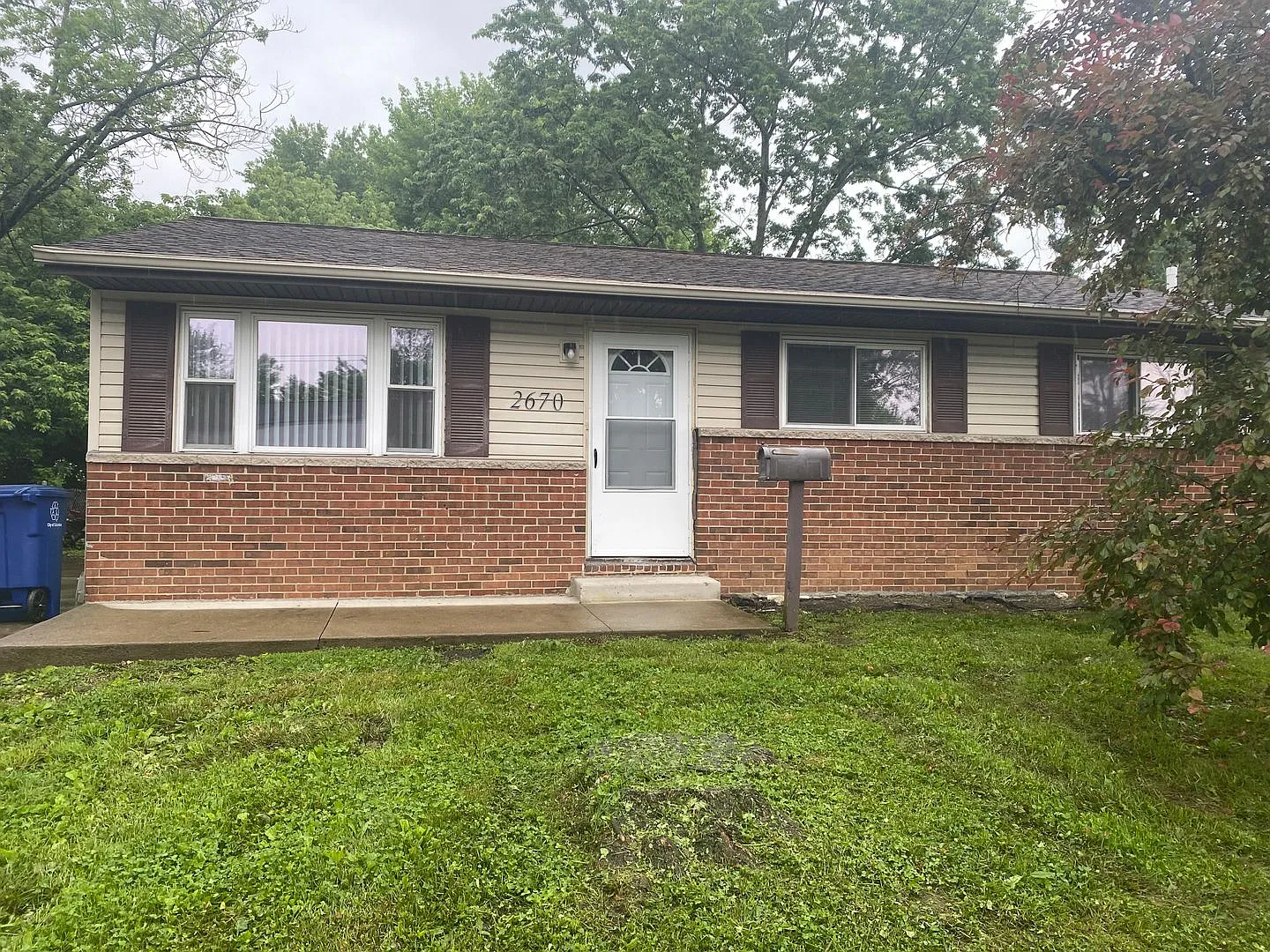 3 Bedroom 1 Bathroom Ranch House in East Columbus — Photo 1