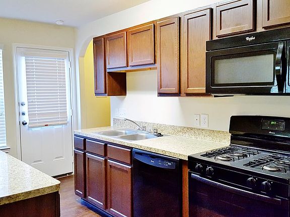 3rd image of 2423 Sailors Way #A