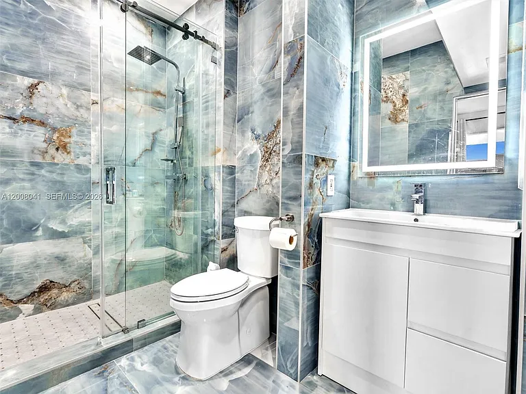 3731 N Country Club Dr #Penthouse 24 — Photo 21