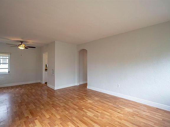4th image of 1780 Marseilles Dr Unit 4-1780-4