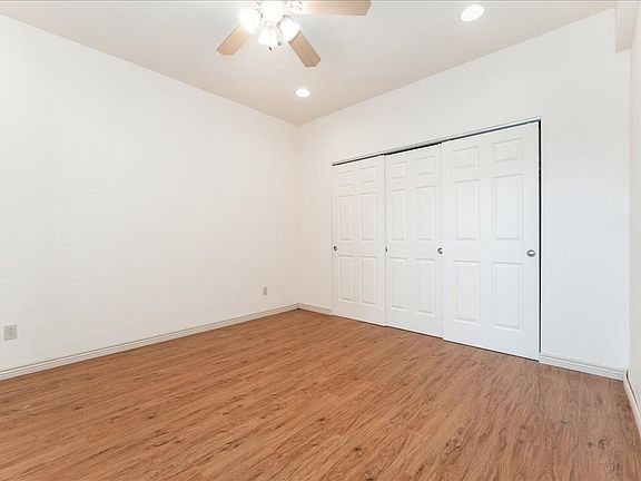 BR 1, 11ft LONG CLOSET