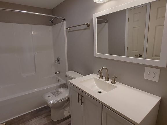5th image of 43 Northway St #B3