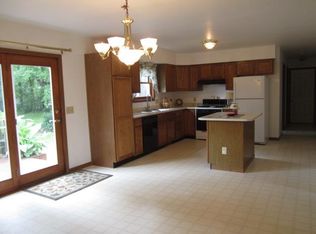 49 Ems W19 Ln, North Webster, IN 46555