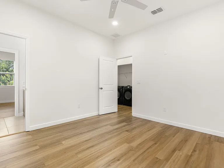 210 E Columbus Dr #1 — Photo 23