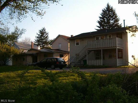 2nd image of 551-553 Stewart St SE