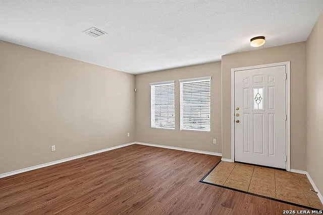 4 bed, 2.5 bath, 2557 sqft, $2,180 — Photo 3