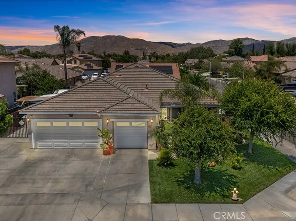 254 Percheron Ct, San Jacinto, CA 92582