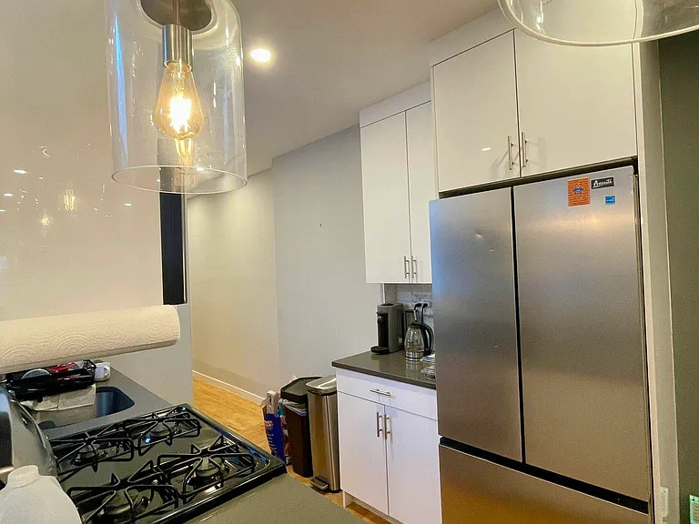 22-70 41st St #2R — Photo 6