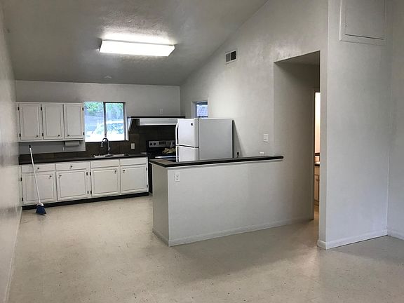 2nd image of 1201 Giovanni St APT 401