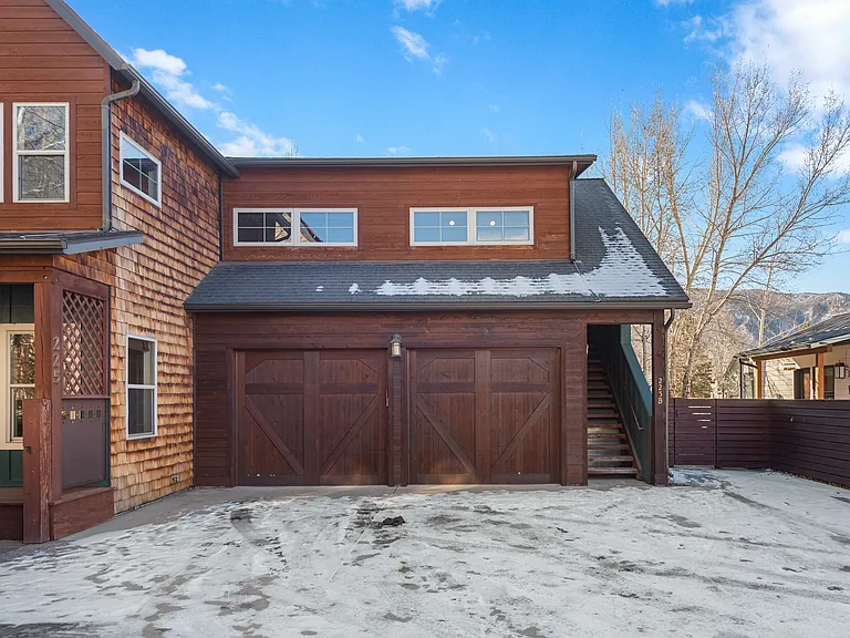 225 Juniper Ct — Photo 16