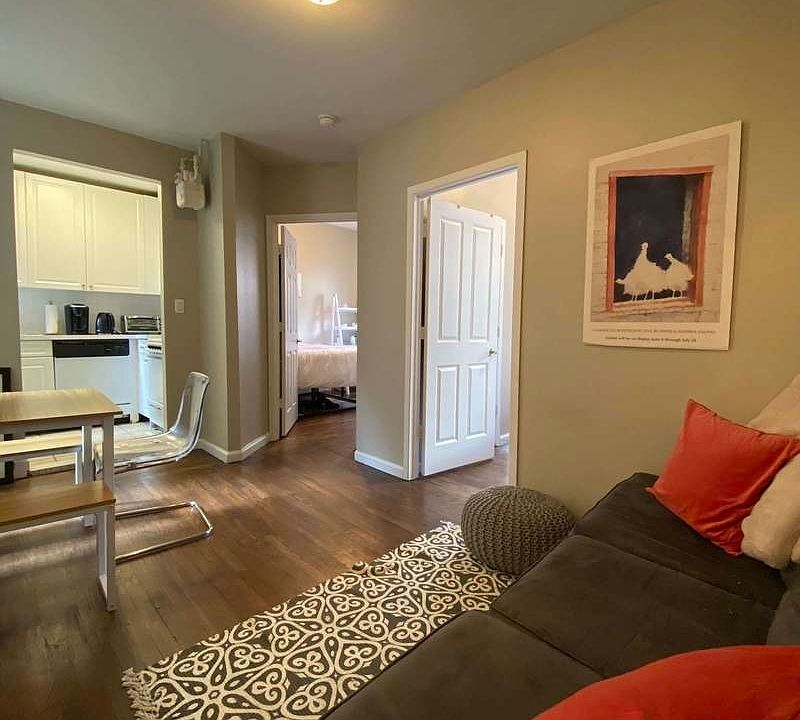 2nd image of 326 E 78th St APT 21
