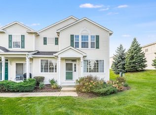 874 County Line Rd, Aurora, IL 60502