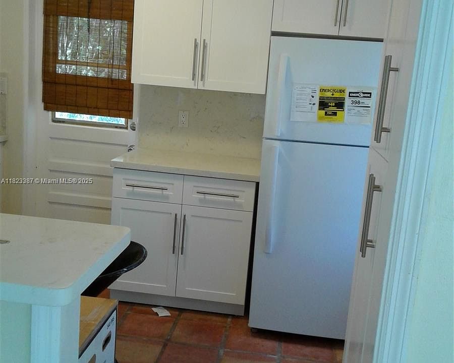 2nd image of 6000 SW 76th St