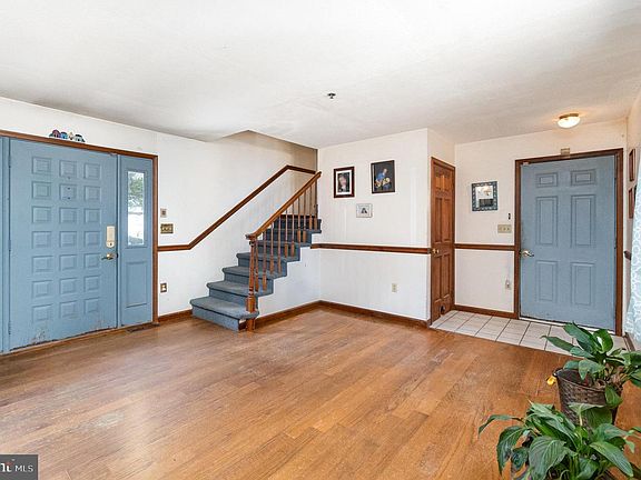 4th image of 80 Parkside Dr