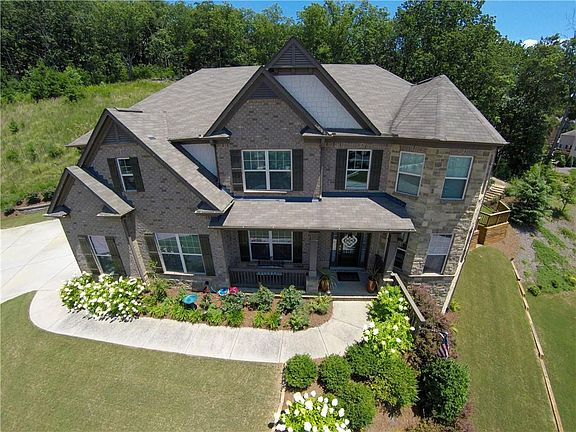 3rd image of 4392 Cades Pointe
