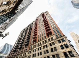 208 W Washington St APT 1407, Chicago, IL 60606