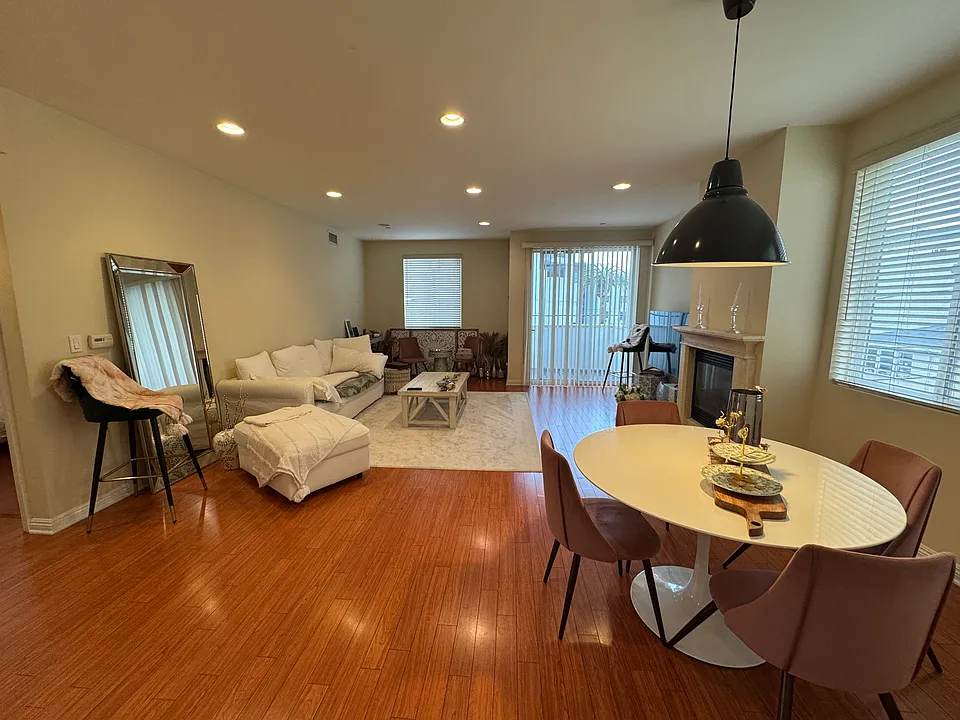 1845 Beloit Ave #303