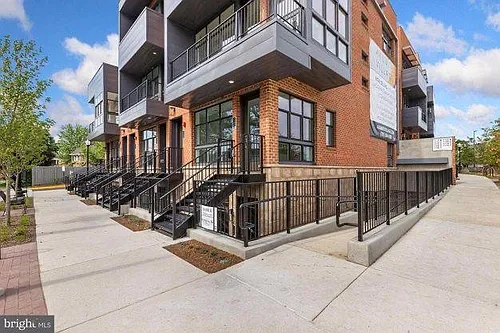 1100 S Highland St #2 Photo 1