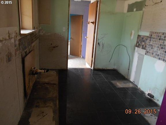 3rd image of 4068 Hermosa Way