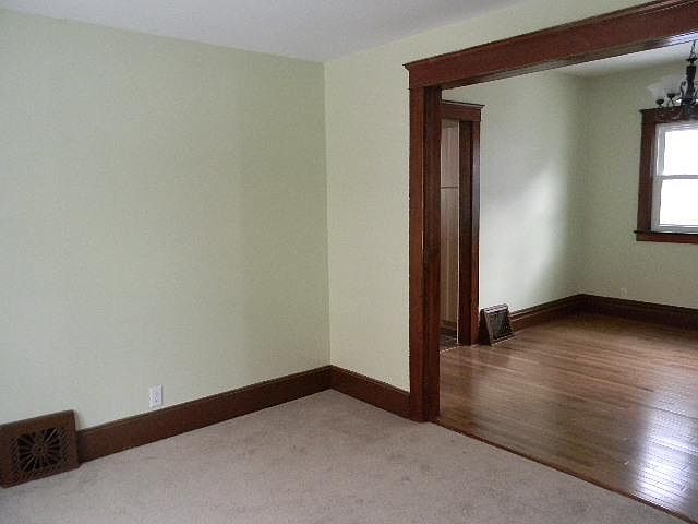 1st image of 68 Wabash Ave N