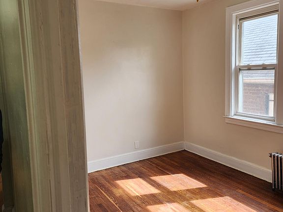 3rd image of 4220 Ely Ave #2