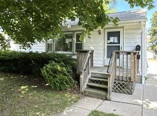 1920 Hall St, Holt, MI 48842