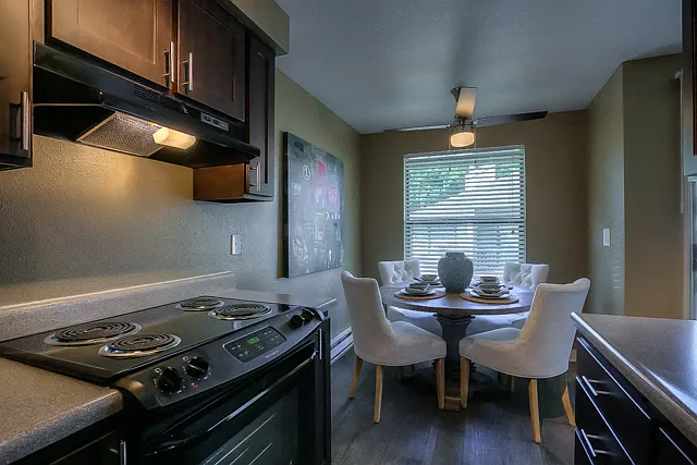Waverly Gardens Apartments — Photo 6