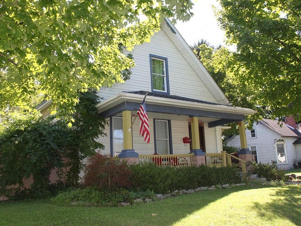 1st image of 119 E 8th St