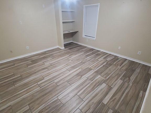 2nd image of 4533 Orchid Ln