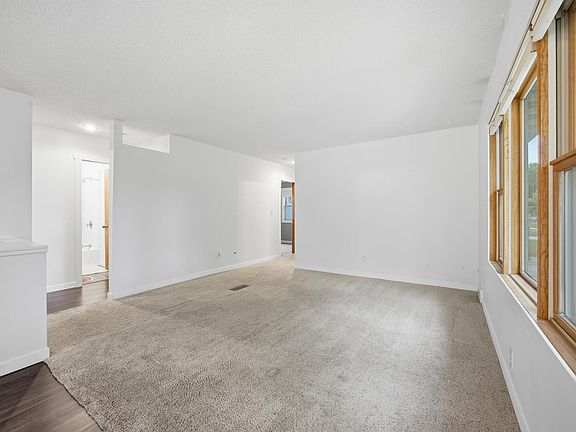 5th image of 1529 3rd St N