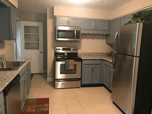 2nd image of 17 Grandview Dr