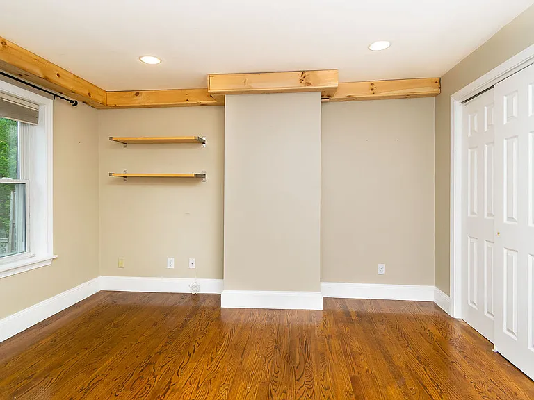 9 Auburn St #2 — Photo 8