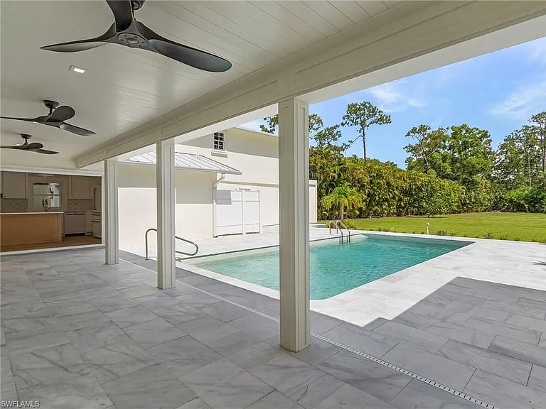 6155 Standing Oaks Ln — Photo 42