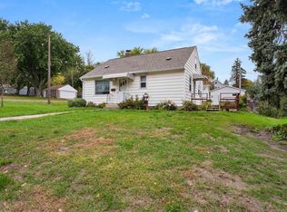 302 E 8th St, Dell Rapids, SD 57022