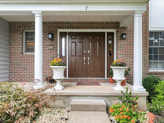 4th image of 7 Gordon Pl