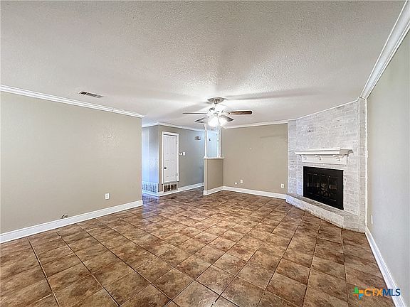 5th image of 685 Heritage Pkwy